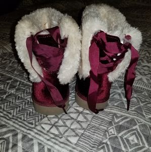 Arizona Brand lace up fur boots